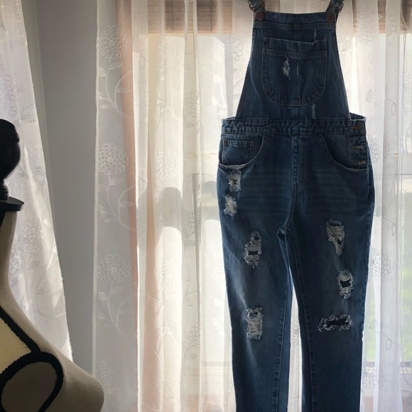 Forever 21 Overall Jeans Size  26 med wash - Picture 1 of 16